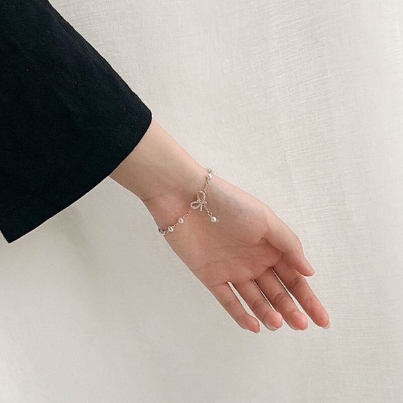 *NEW Yellow Gold Diamond Bow Knot Pearl Bracelet - Picture 9 of 10